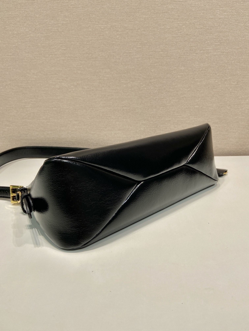 Pra*a hobo bags